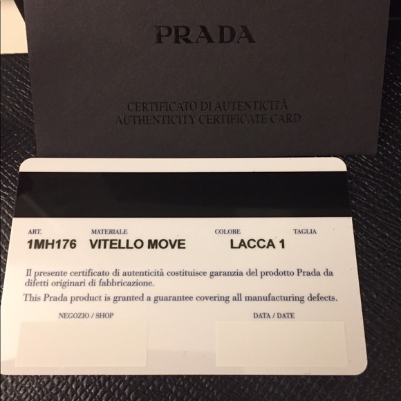 Authentic Prada Vitello Move Lacca Wallet - Picture 3 of 3